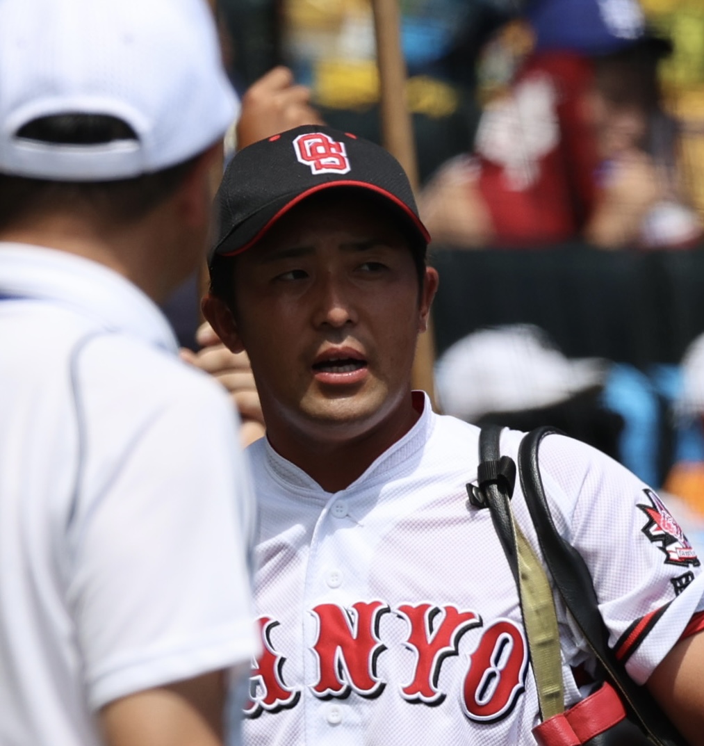 内野守備・走塁コーチ　小寺　大樹